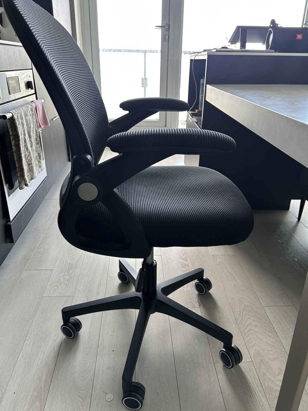 Black Office Chair - photo 2