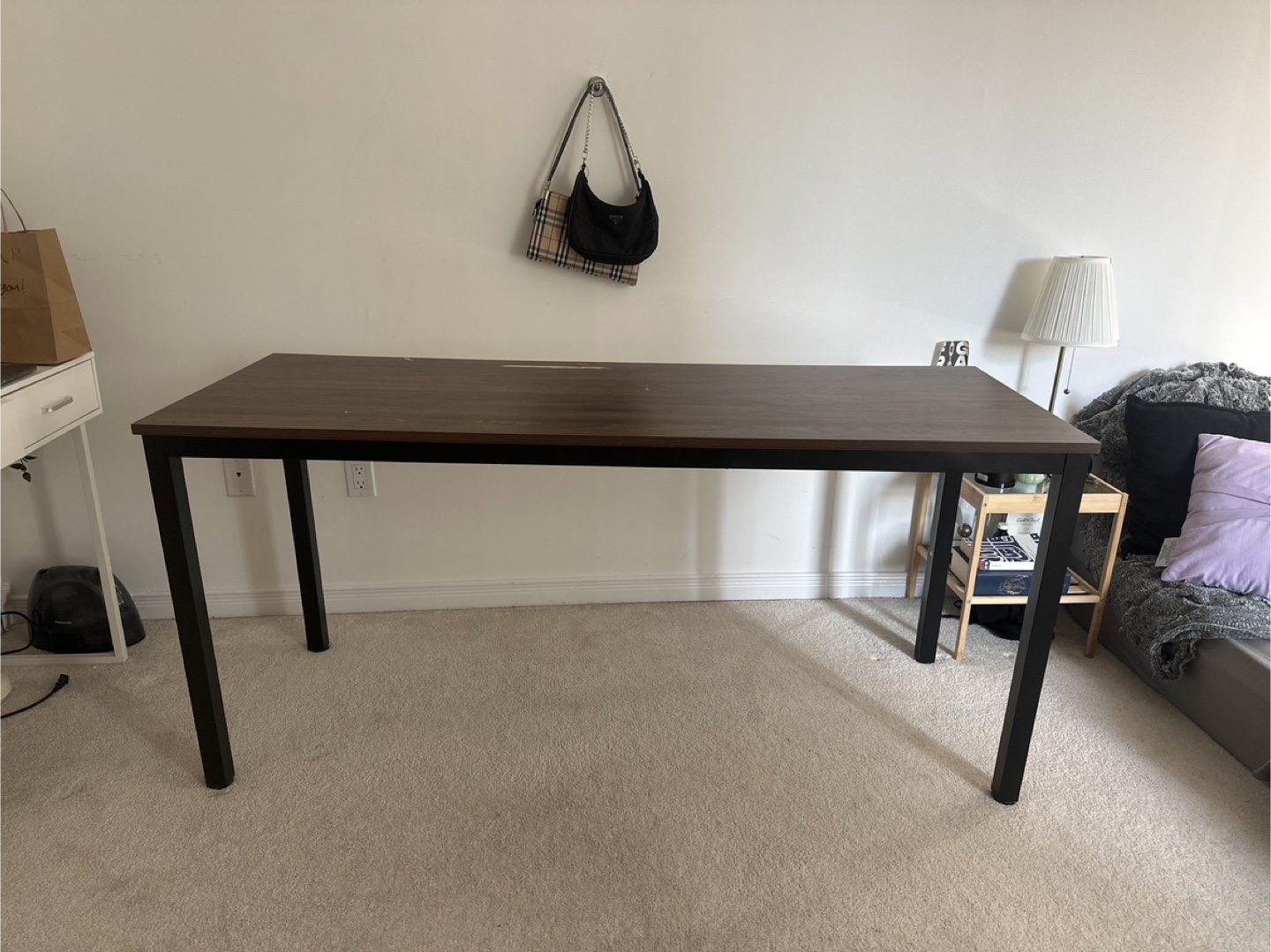 160CM Desk with Black Legs