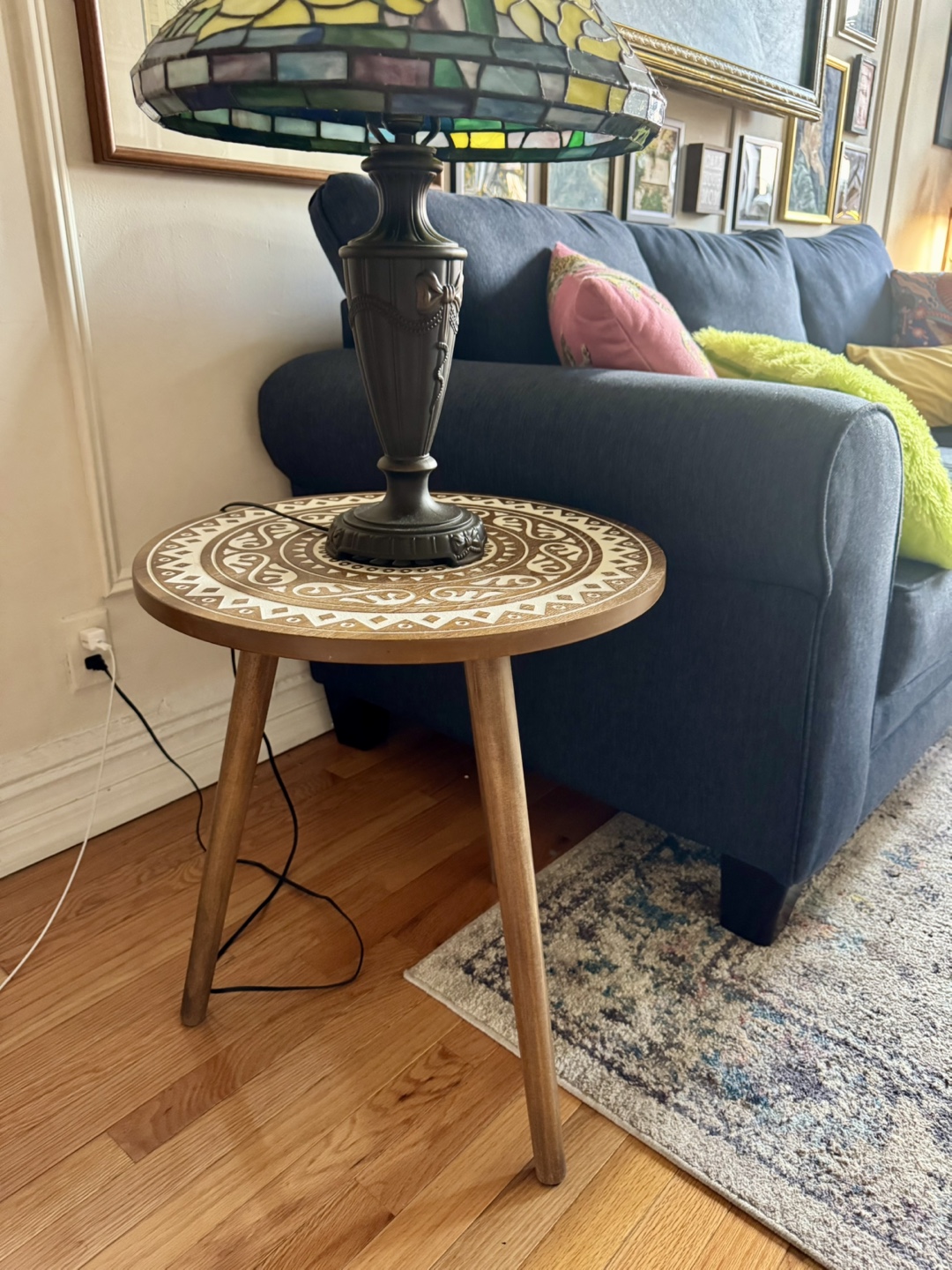 Round Accent Table with Carved Moroccan Design - photo 2