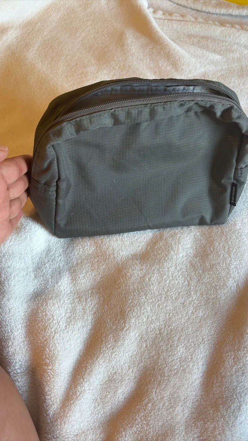 Philips Toiletry Bag - Gray thumbnail
