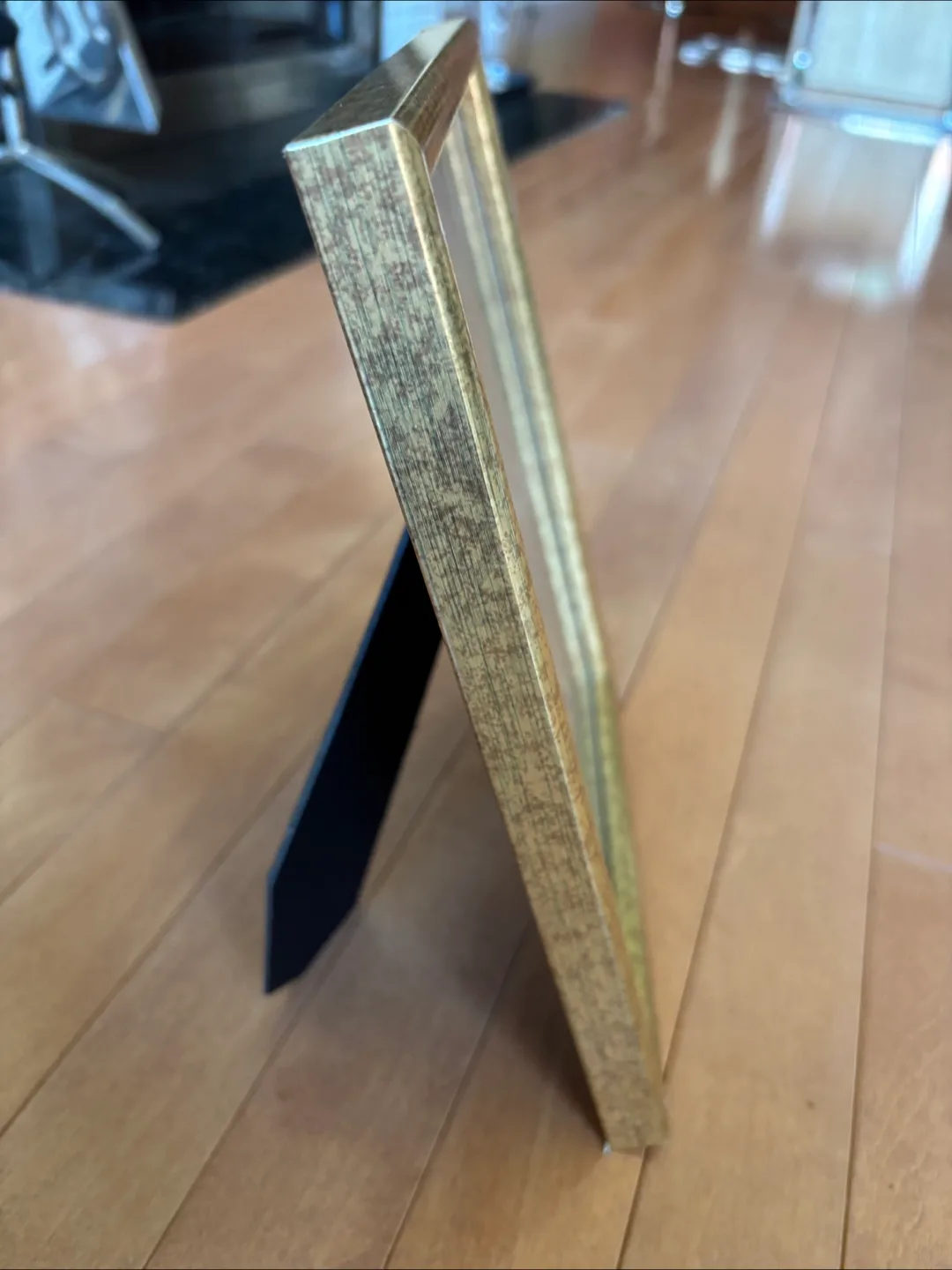 Gold speckled Picture Frame image indicator(3)