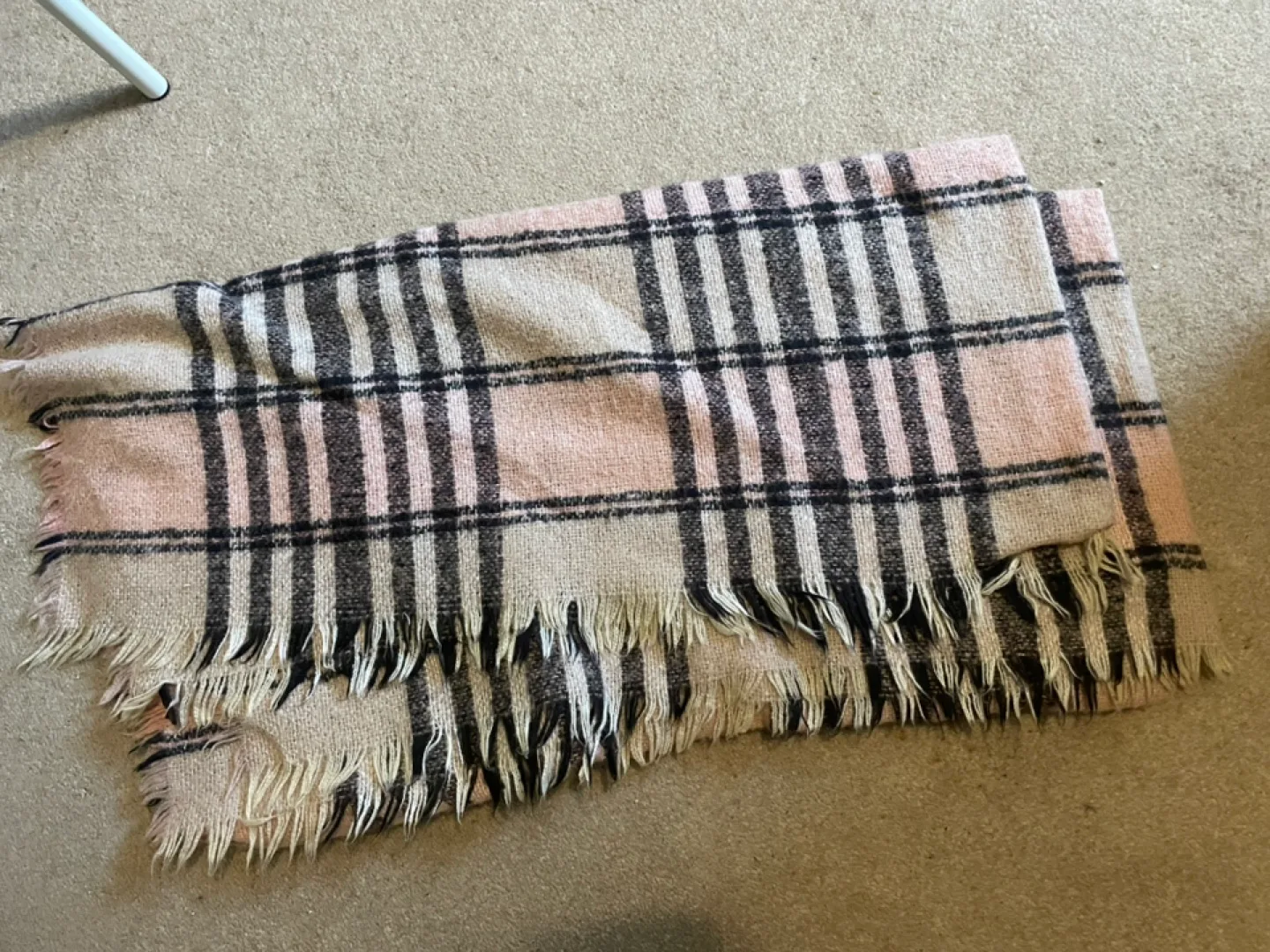 FREE - Checkered Throw Blanket thumbnail