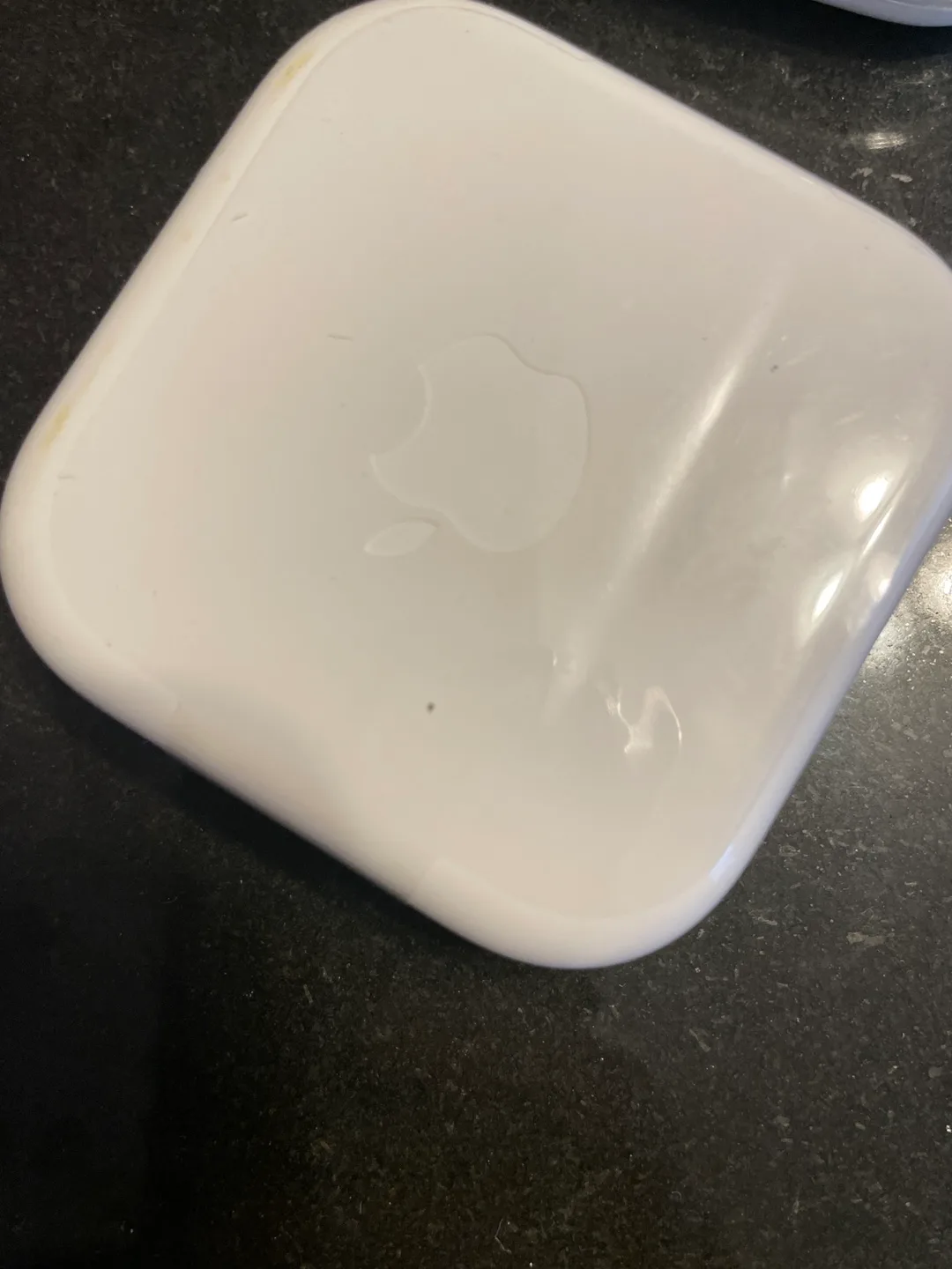 New Apple EarPods with 3.5mm Plug image indicator(4)