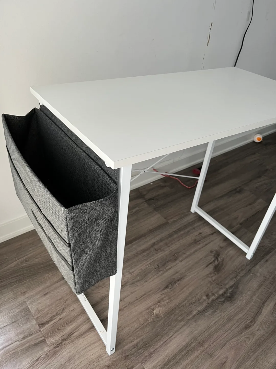 White Desk with Grey Side Pocket image indicator(3)