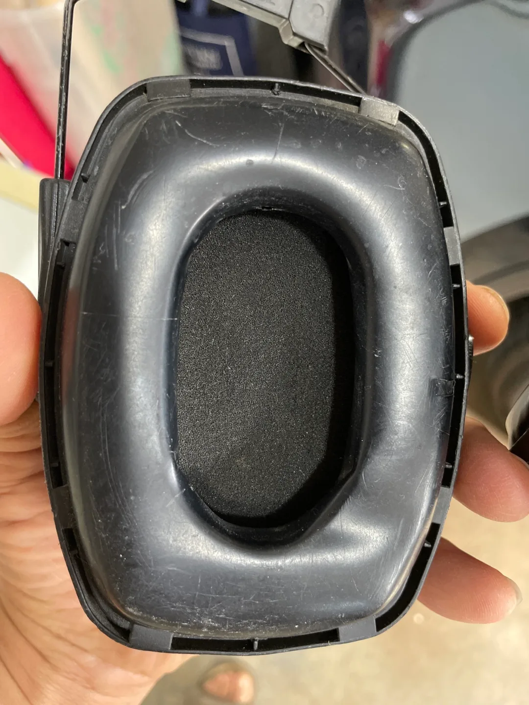 Howard Leight by Honeywell Earmuffs image indicator(3)