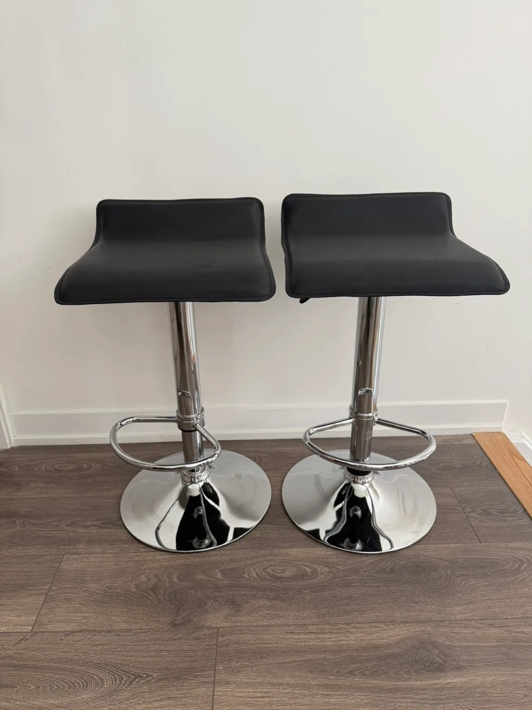 Pair of Black & Chrome Bar Stools thumbnail