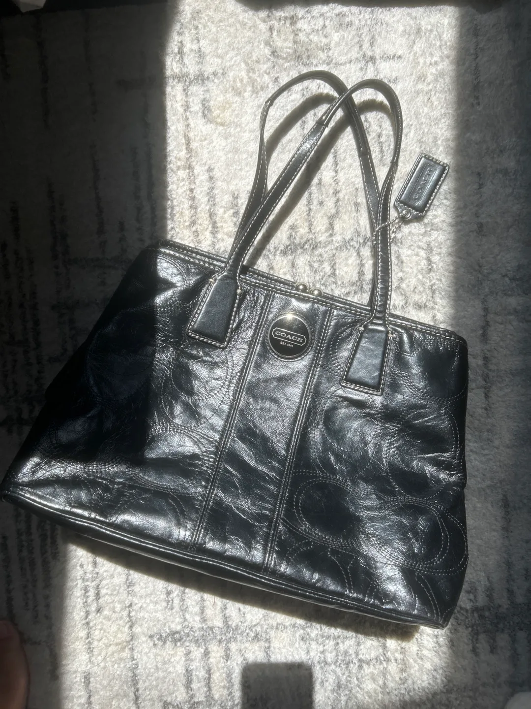 Coach Black Leather Kisslock Satchel shoulder bag