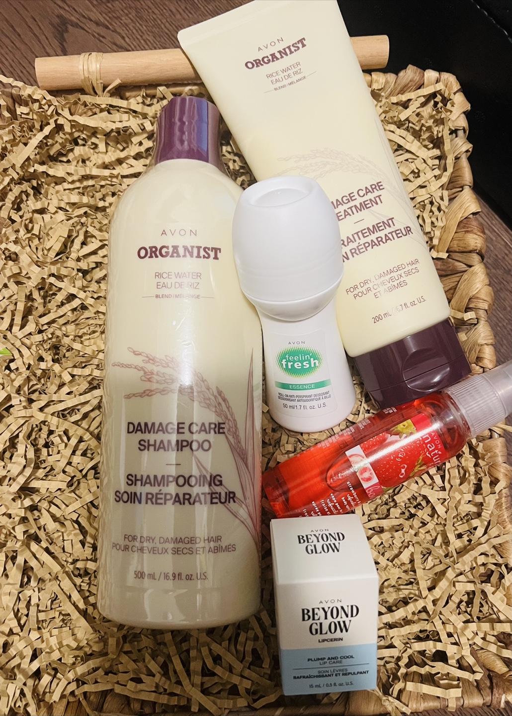Avon Organist & Beyond Glow Beauty Bundle