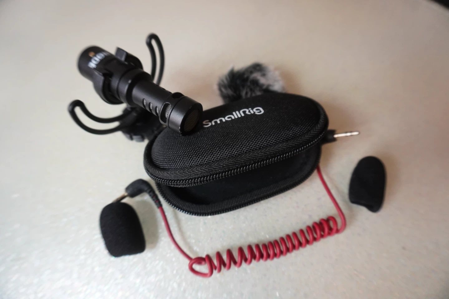 Sony ZV-E10 4K Camera + Accessories - photo 4