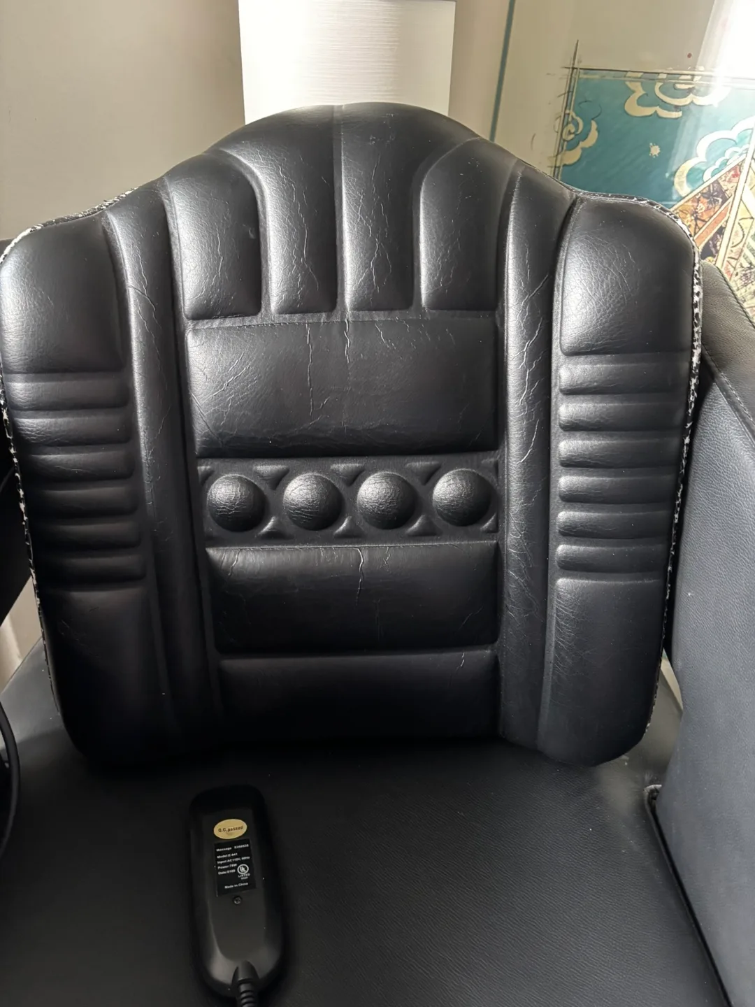 Showcase Lumbar Massage Cushion + free scented candles image indicator(2)