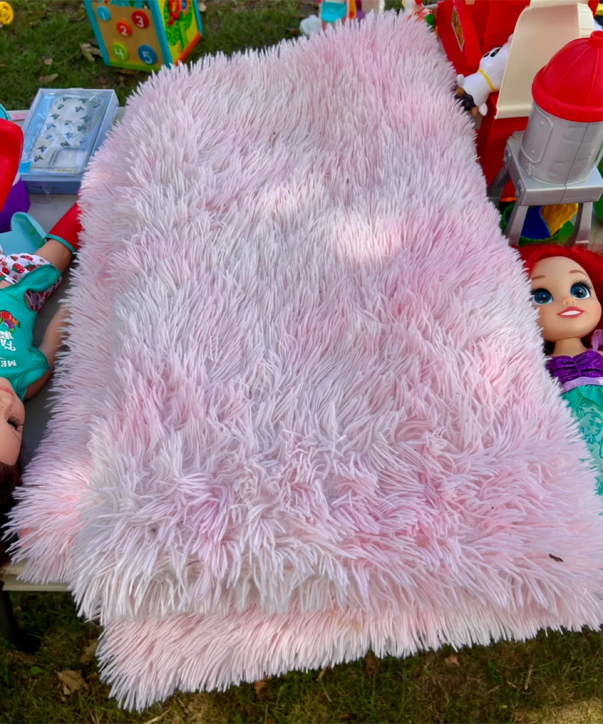 Pink Fluffy Rug thumbnail