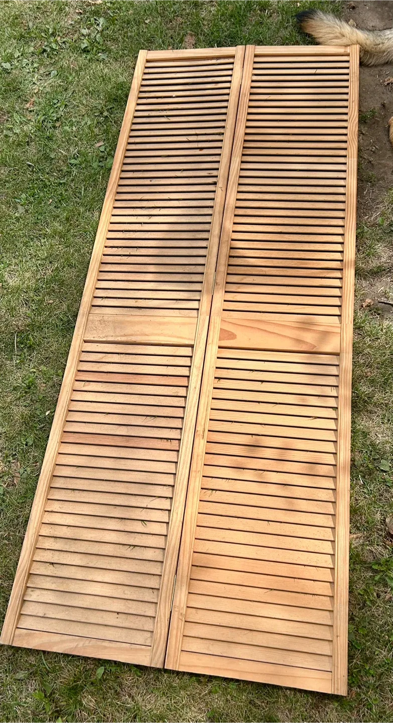 Wooden Louvered Bi-Fold Doors thumbnail