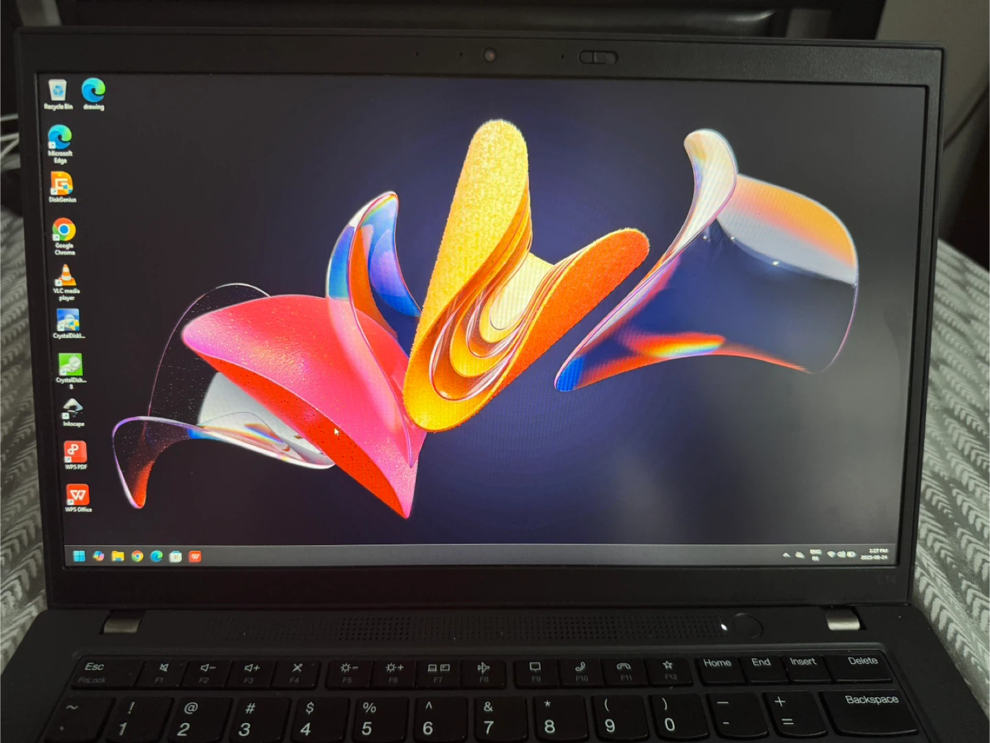 Lenovo ThinkPad Laptop - AMD Ryzen Pro 5675U, 16GB RAM - photo 2