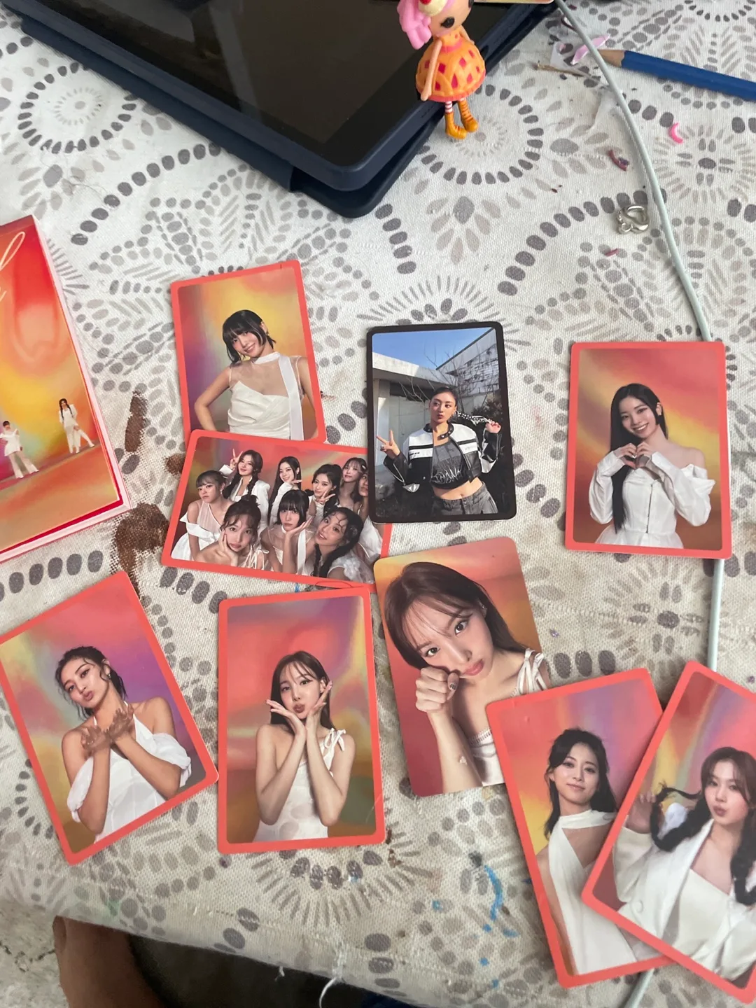 TWICE With youth ITZY kill my doubt + Photocards image indicator(2)