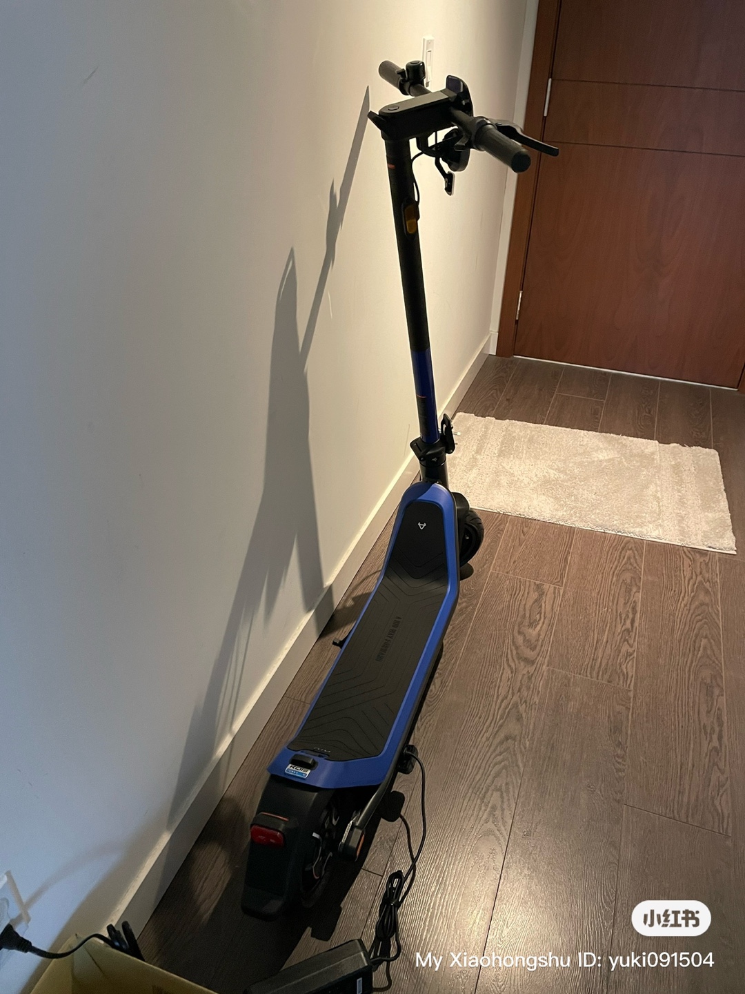 NIU KQi3 Sport Electric Kick Scooter - photo 2