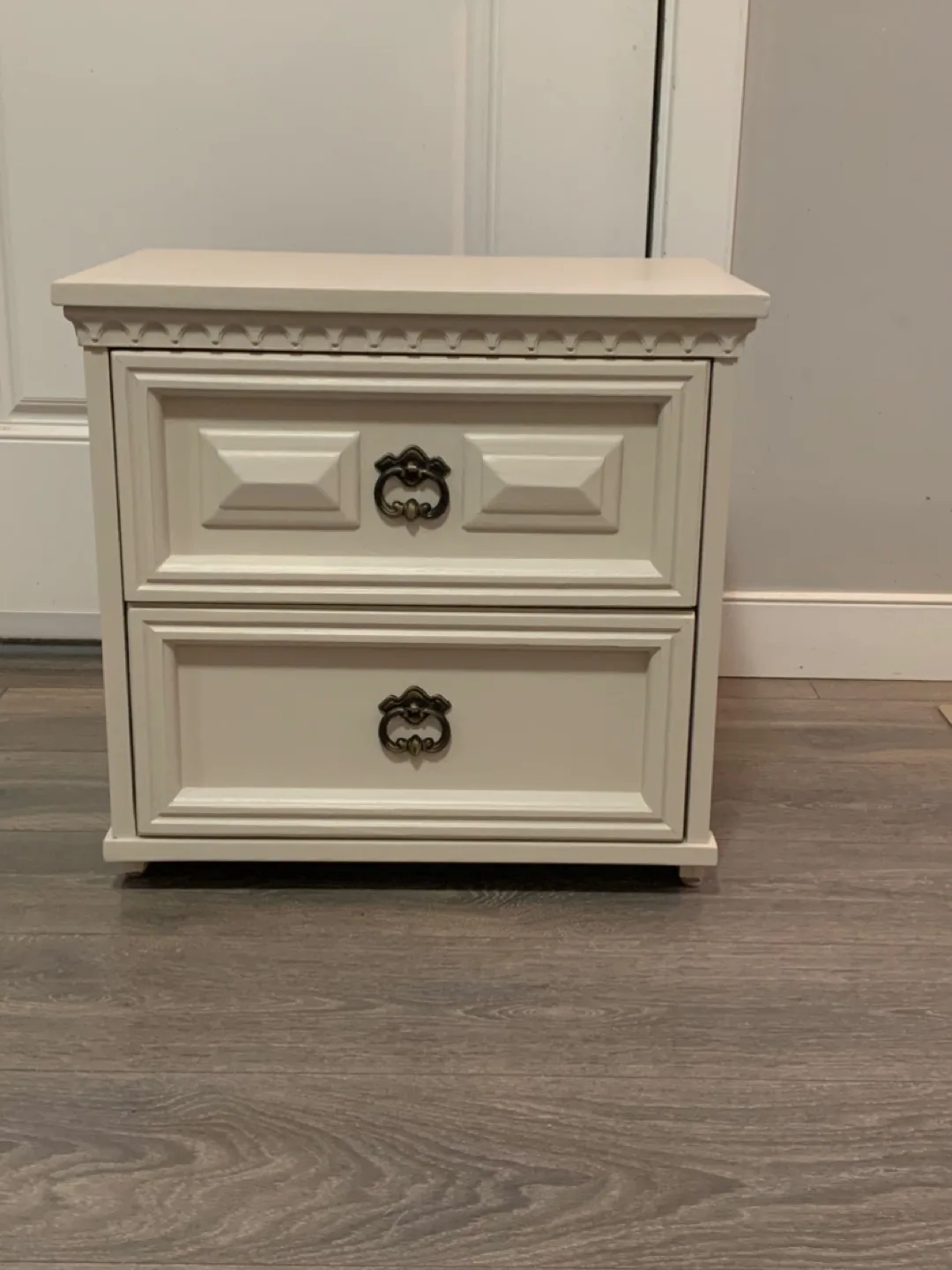 2-Drawer Nightstand thumbnail