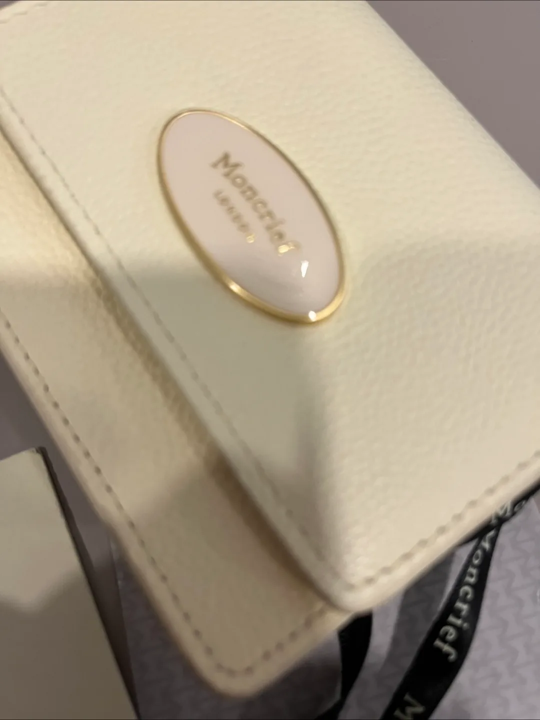 Moncrief Italian leather coin pouch image indicator(3)