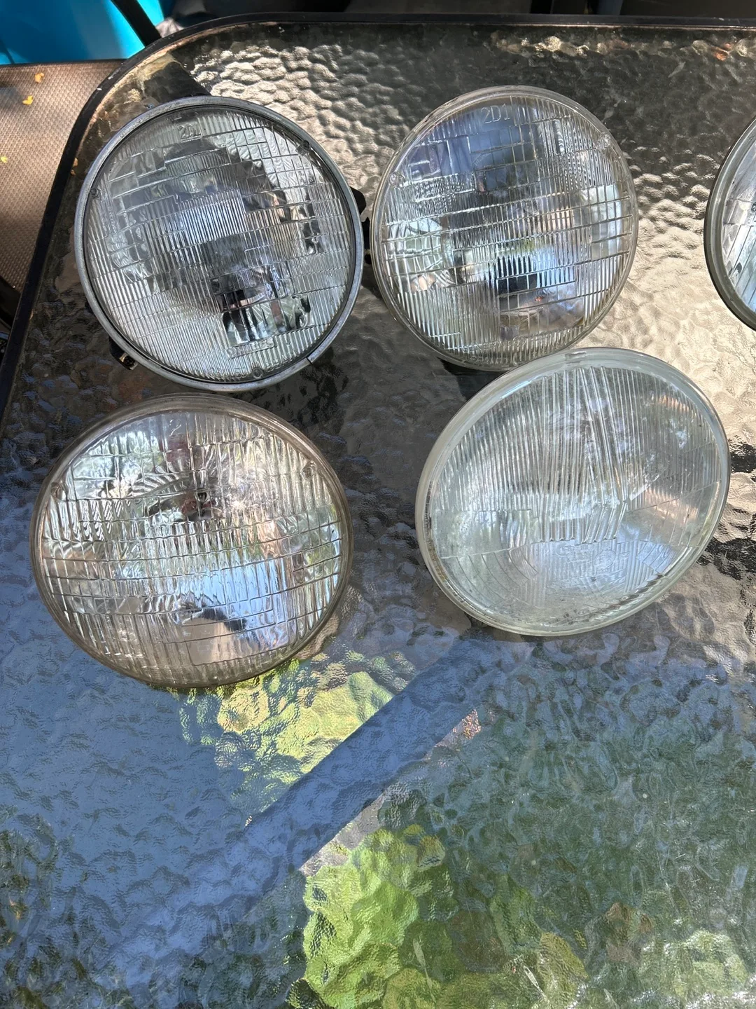 Vintage Assorted Used Car Headlights image indicator(4)