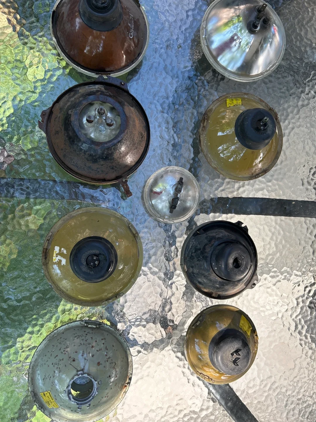 Vintage Assorted Used Car Headlights image indicator(6)