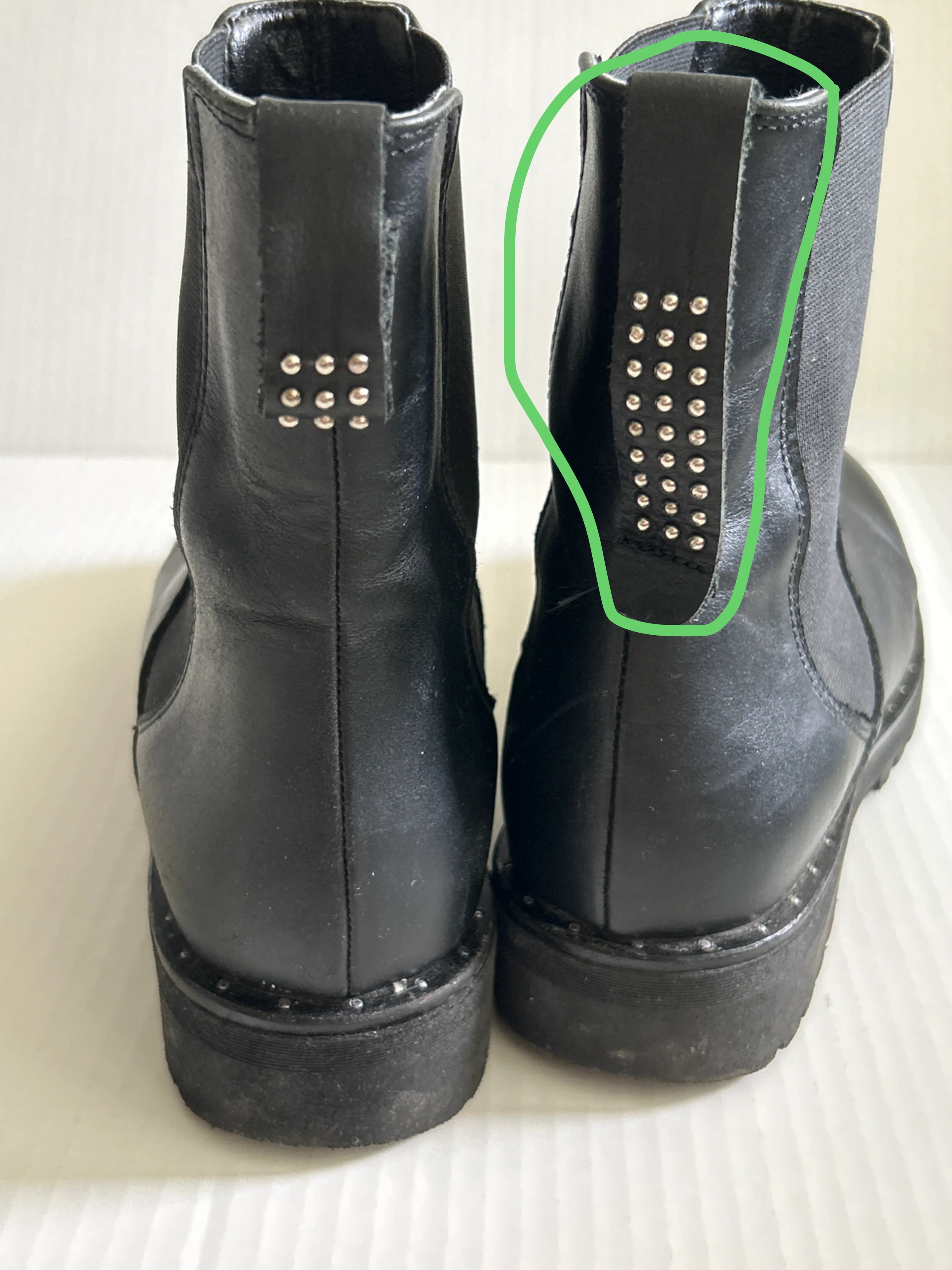 Women’s Black Leather Chelsea Boots, Size 8 image indicator(4)