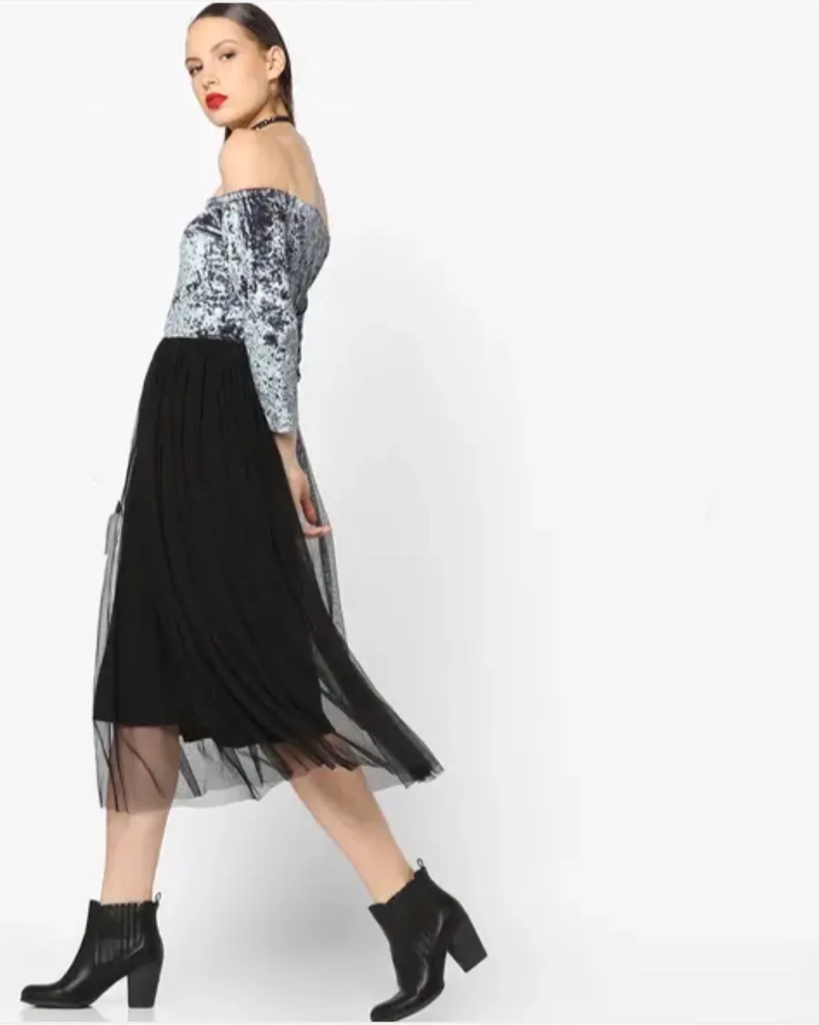 Silver & Black Party Dress image indicator(2)