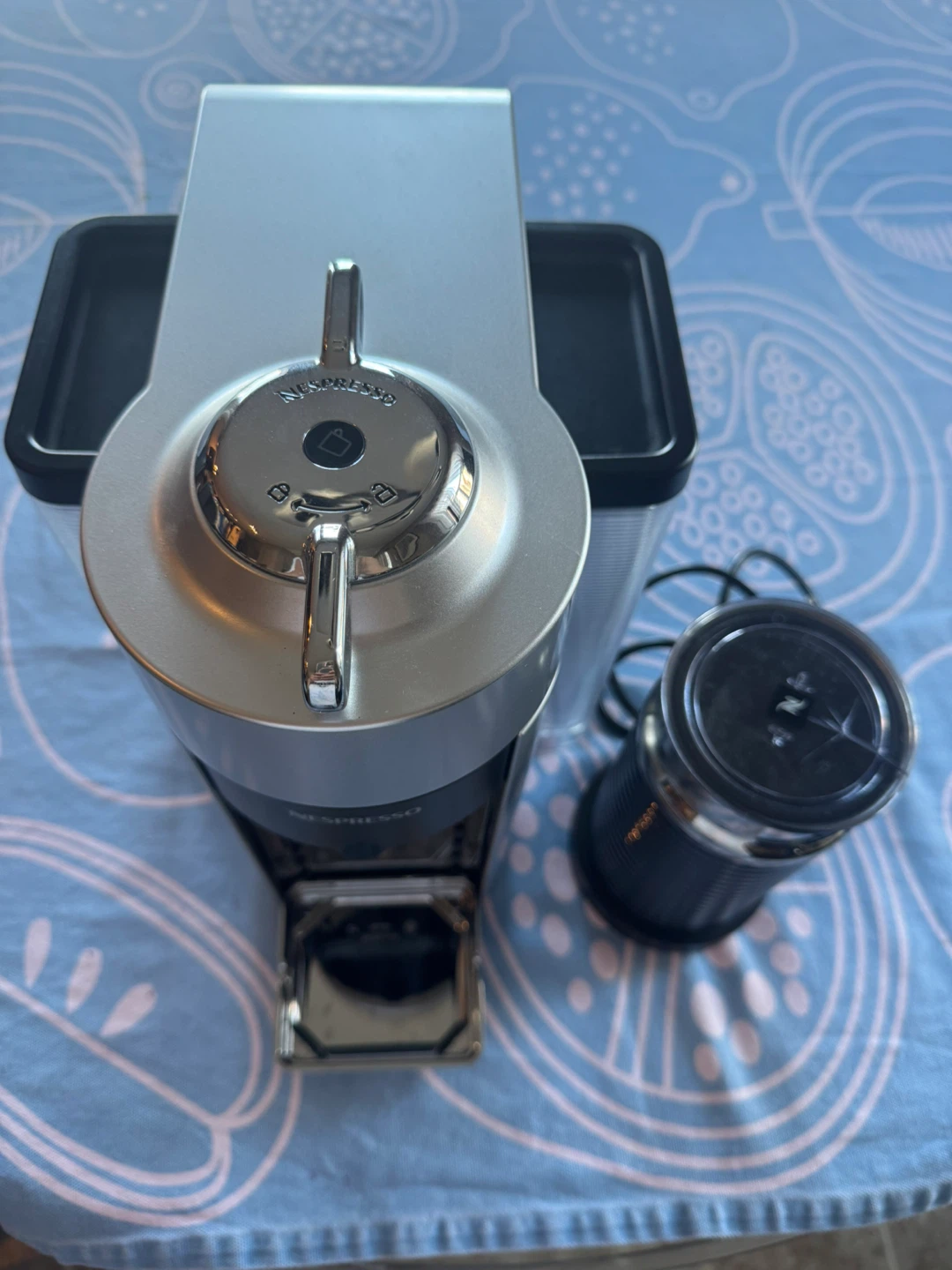 Nespresso Vertuo & Aeroccino3 Coffee Machine - photo 2