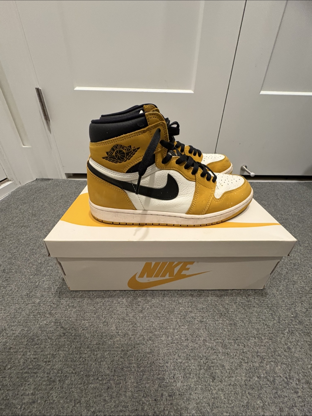 Nike Air Jordan 1 Yellow Ochre, Size 9.5 - photo 2