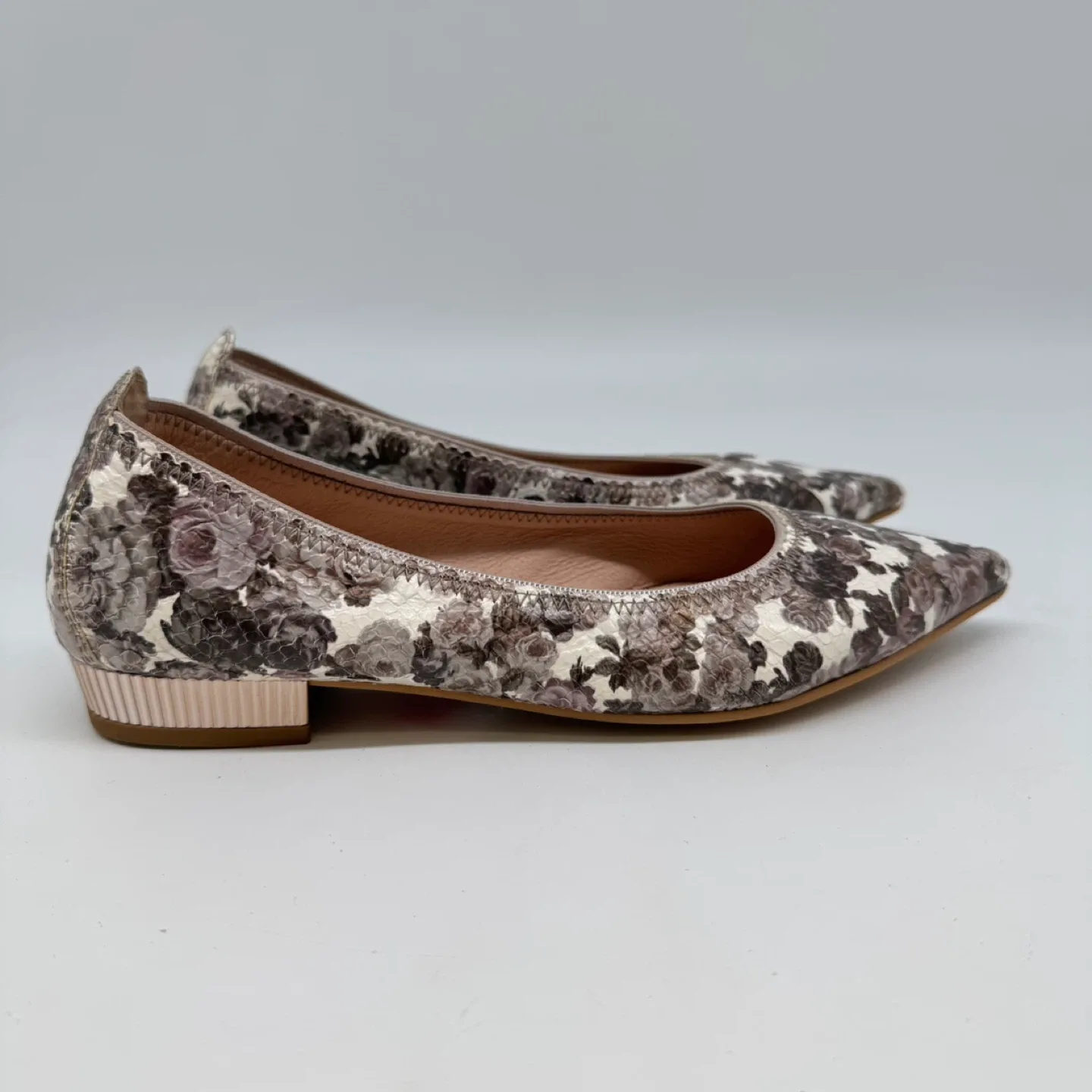 Hispanitas Floral Print Low Heel Flats – Women’s Size 9 New thumbnail