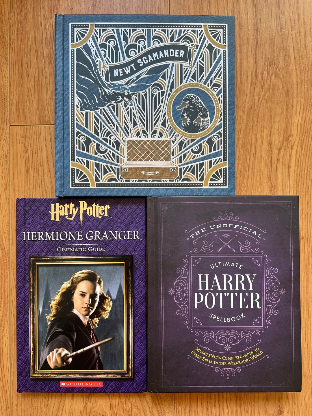 Harry Potter Cinematic Guide Books thumbnail