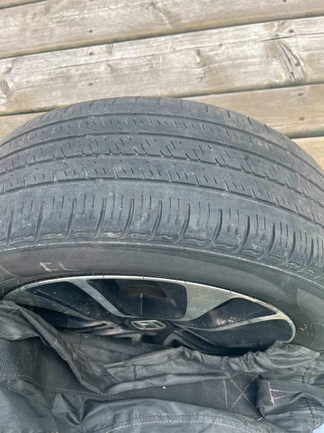 4 Honda civic all season tires on rims - photo 5