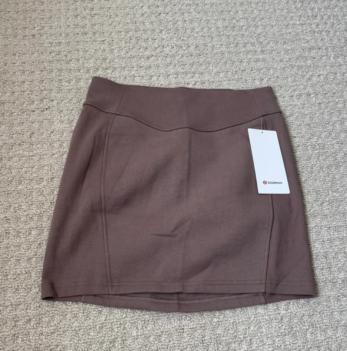 Lululemon Scuba Skirt - Size medium nwt thumbnail