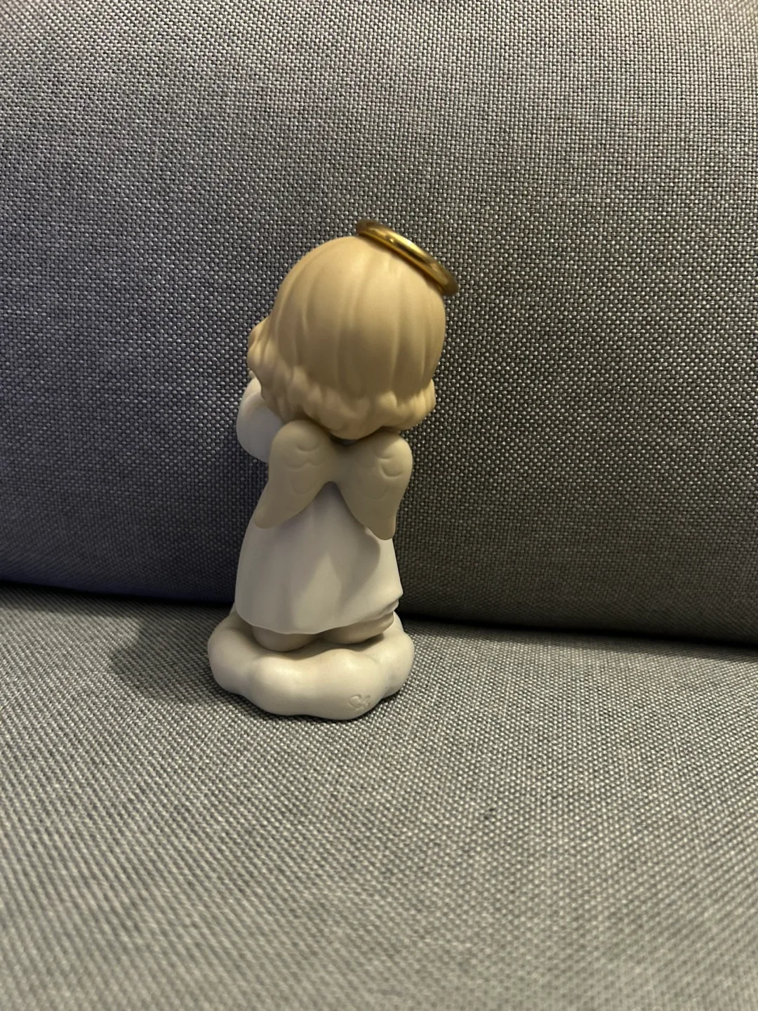 Precious Moments Figurines image indicator(3)