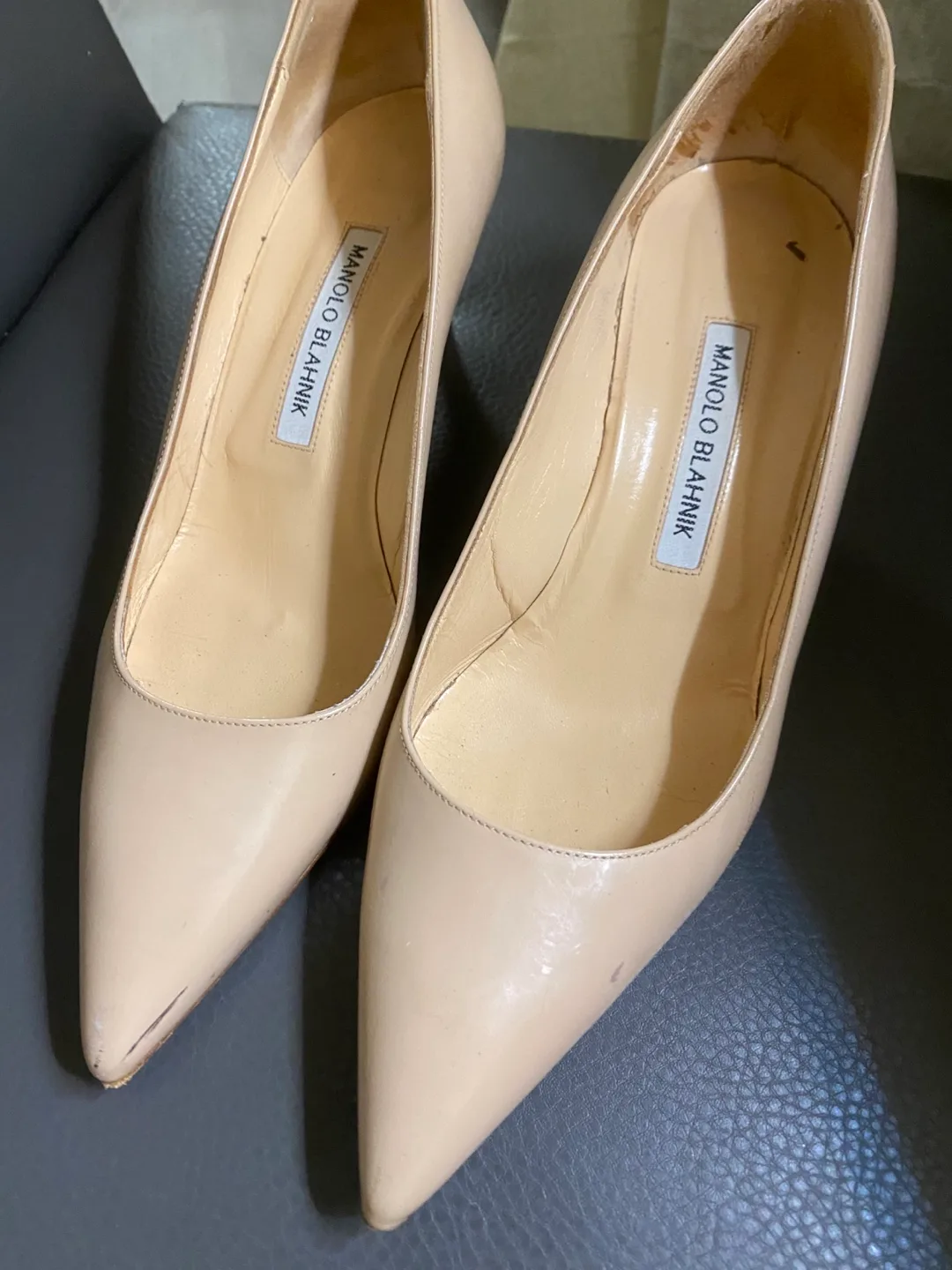 Manolo Blahnik Beige Kitten Heels size 39 thumbnail