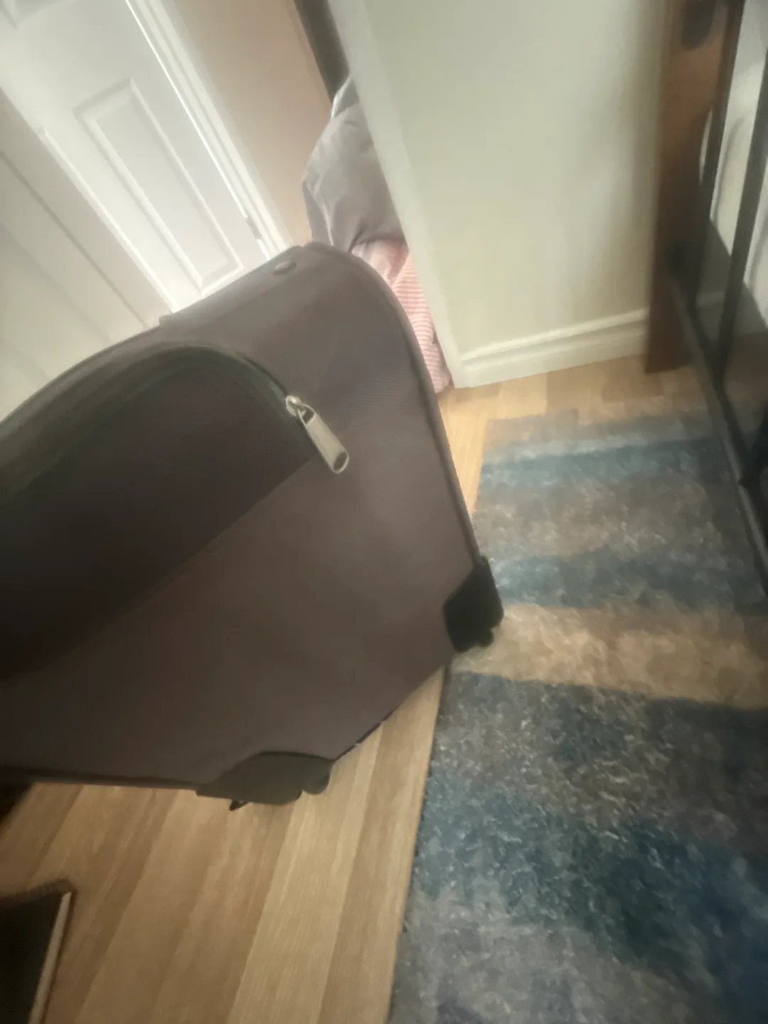 Giorgini Luggage - Black and U2M brown luggage for free image indicator(2)