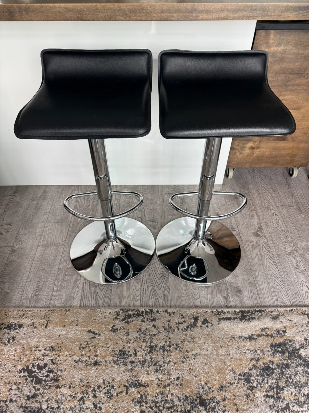 Set of 2 Black Bar Stools