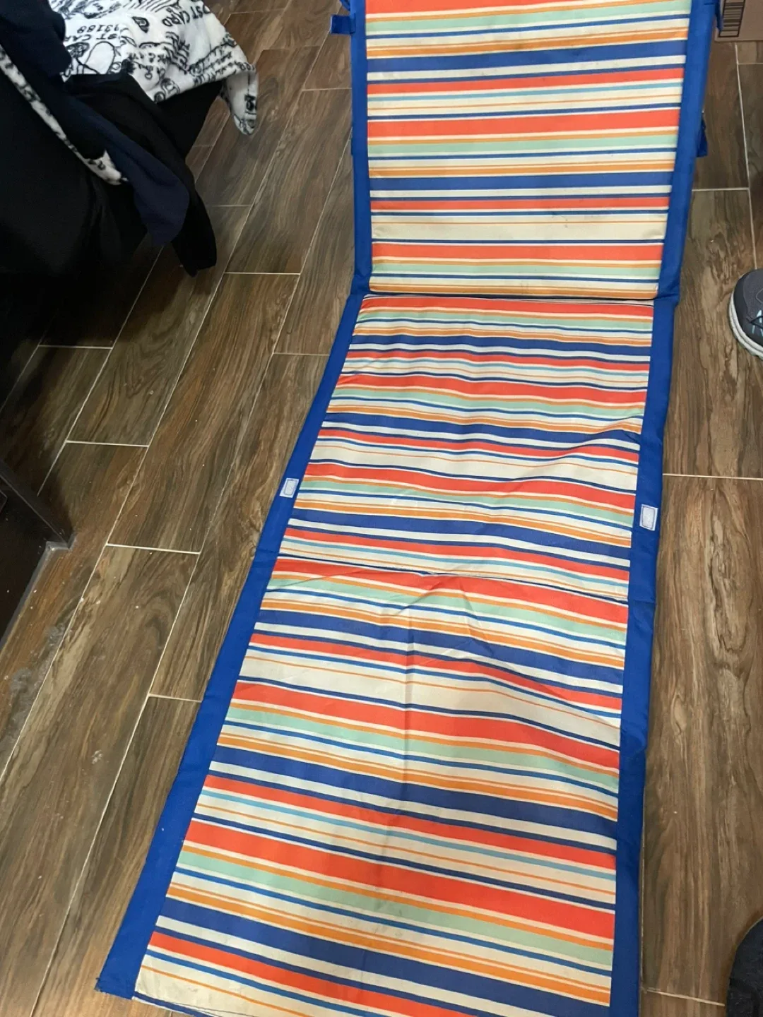 Tommy Bahama Beach Chair - Blue/Striped image indicator(4)