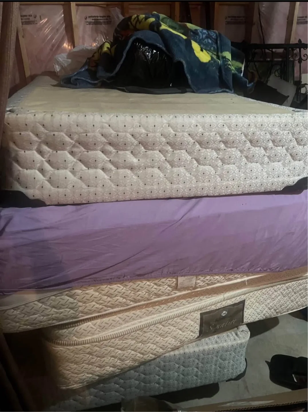 Sealy Signature Mattress thumbnail