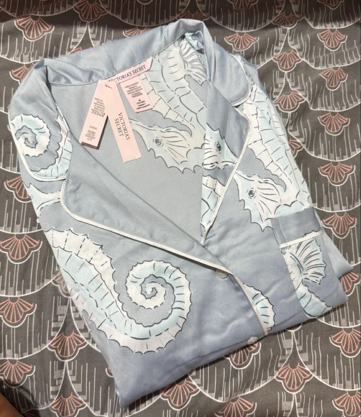 Victoria's Secret Seahorse Pajama Set - New image indicator(6)