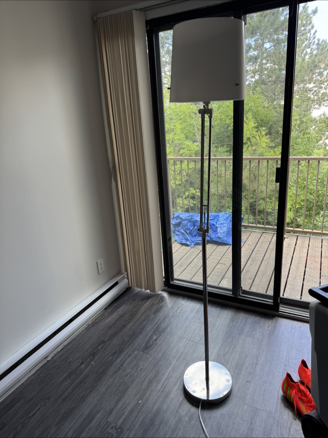 Floor Lamp. Adjustable