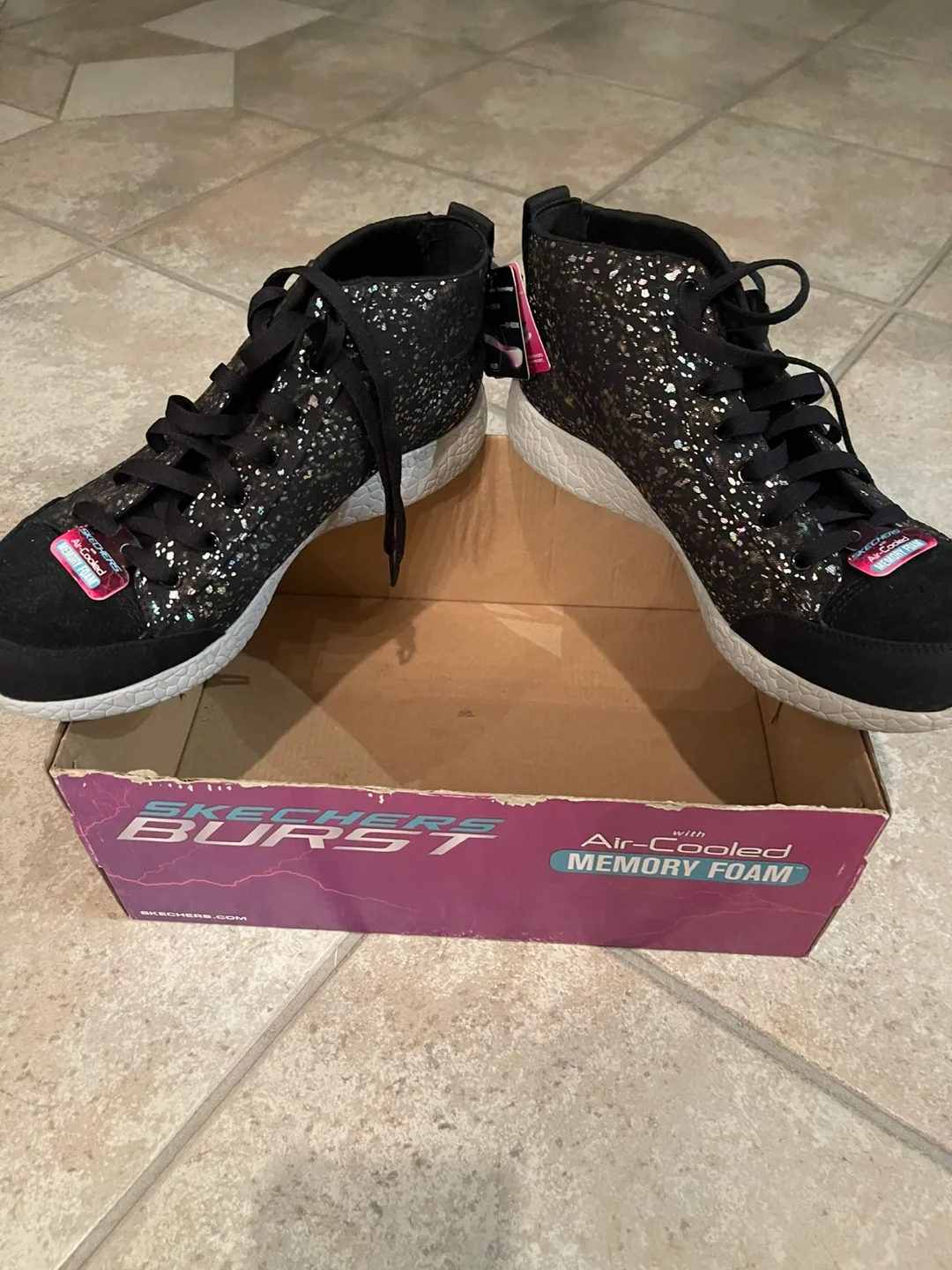 FREE GIFT+Skechers Burst Air-Cooled Memory Foam Shoes image indicator(4)