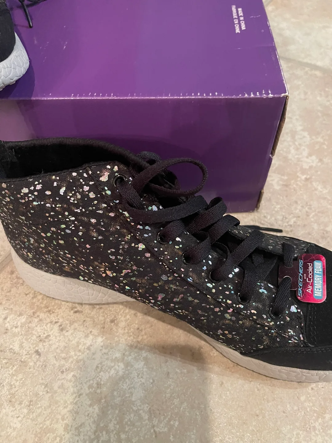 FREE GIFT+Skechers Burst Air-Cooled Memory Foam Shoes image indicator(6)