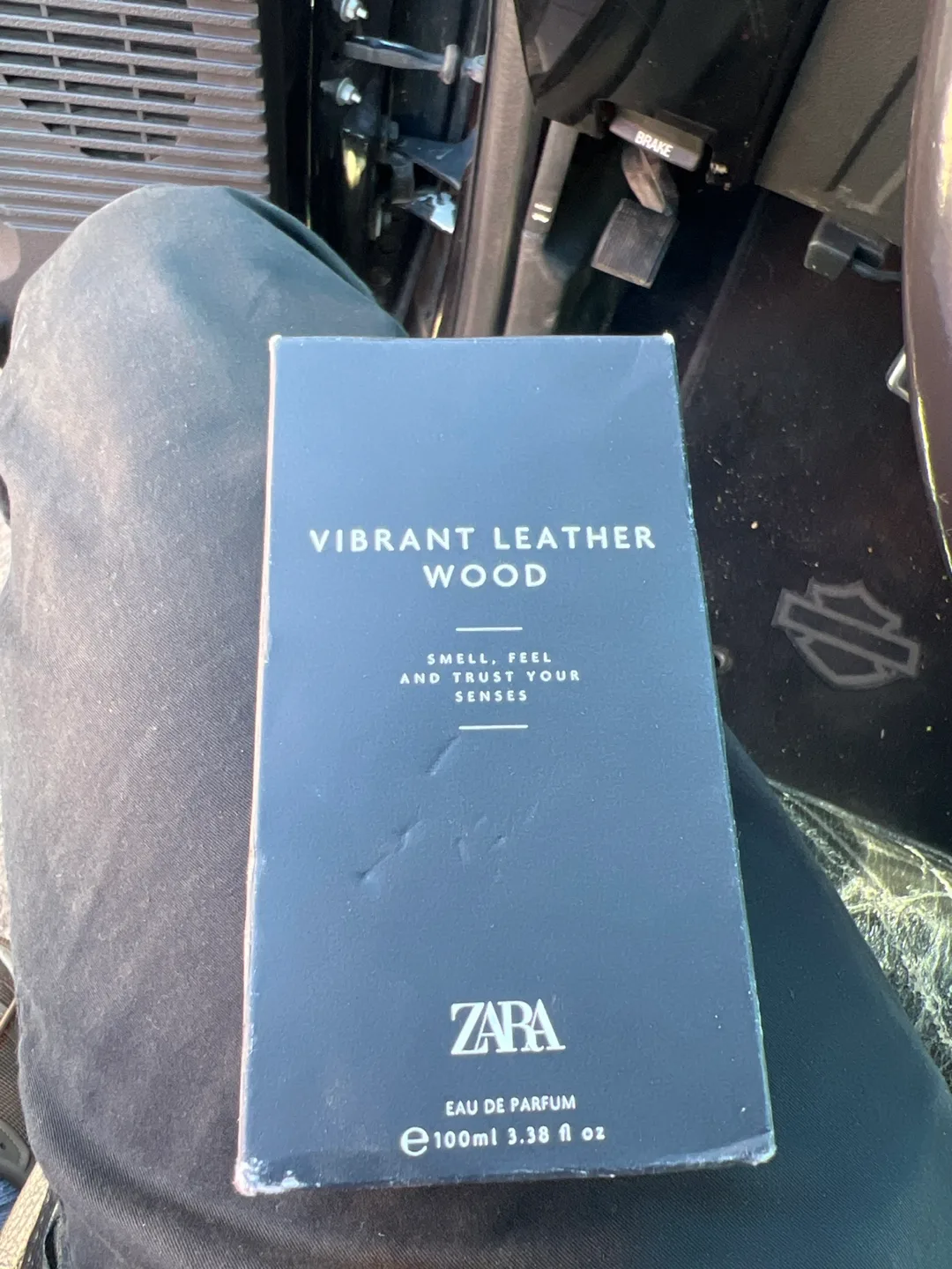 Zara Vibrant Leather Wood Eau de Parfum 100ml thumbnail