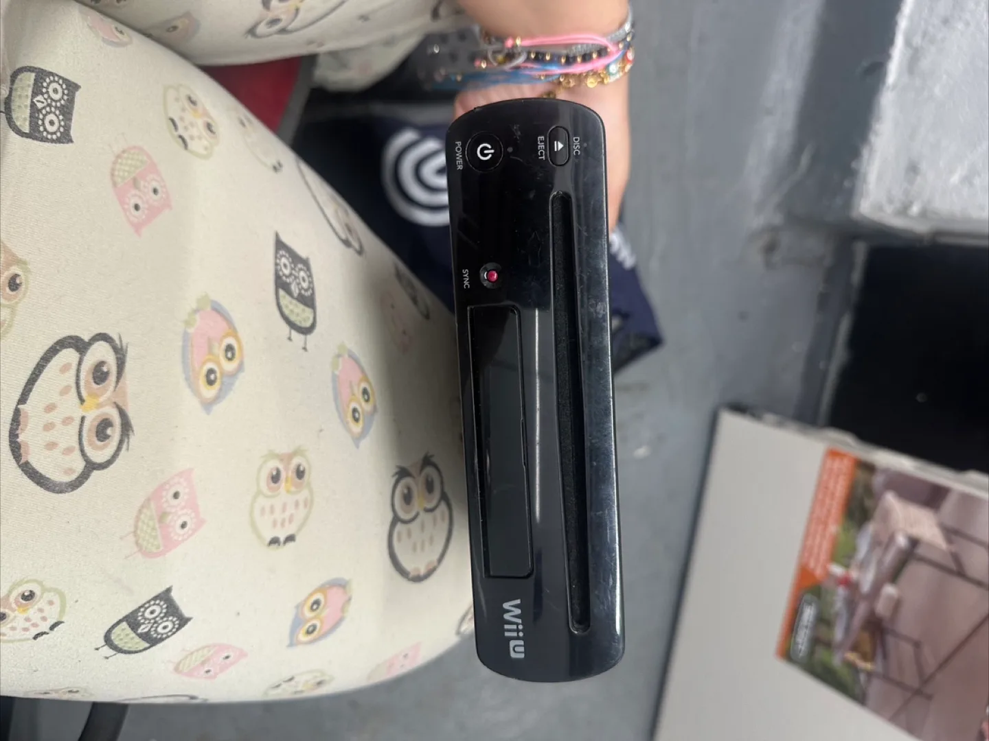 Nintendo Wii U Console - Black image indicator(4)