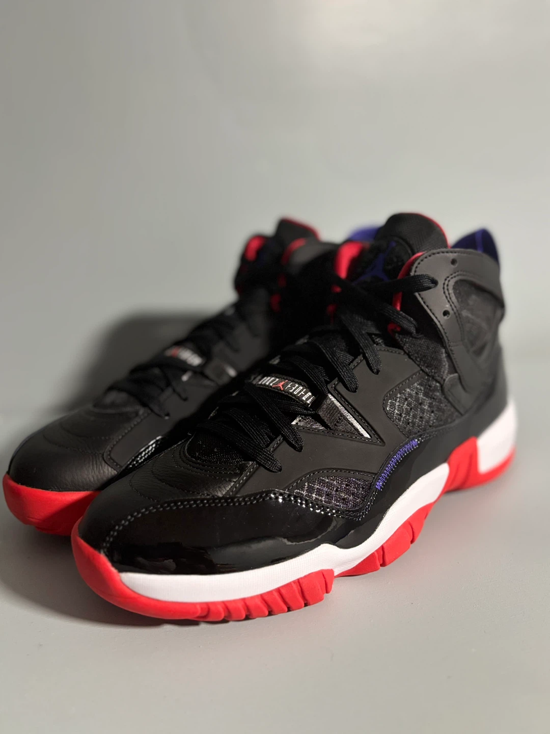 Jordan 11 CMFT TR Black Red - photo 2