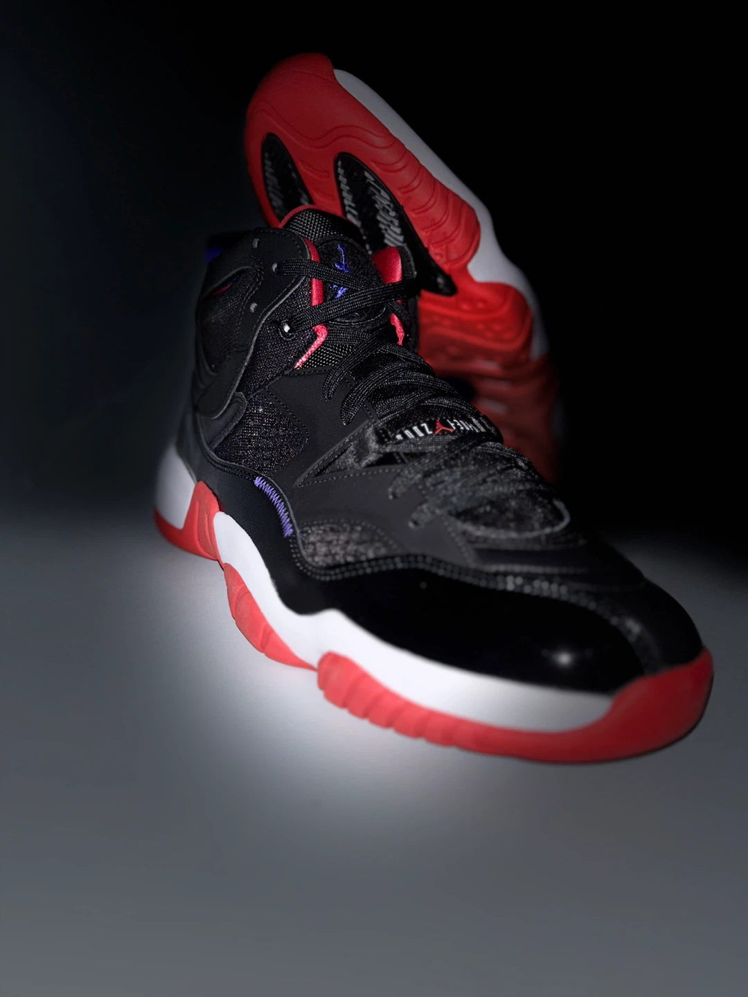 Jordan 11 CMFT TR Black Red