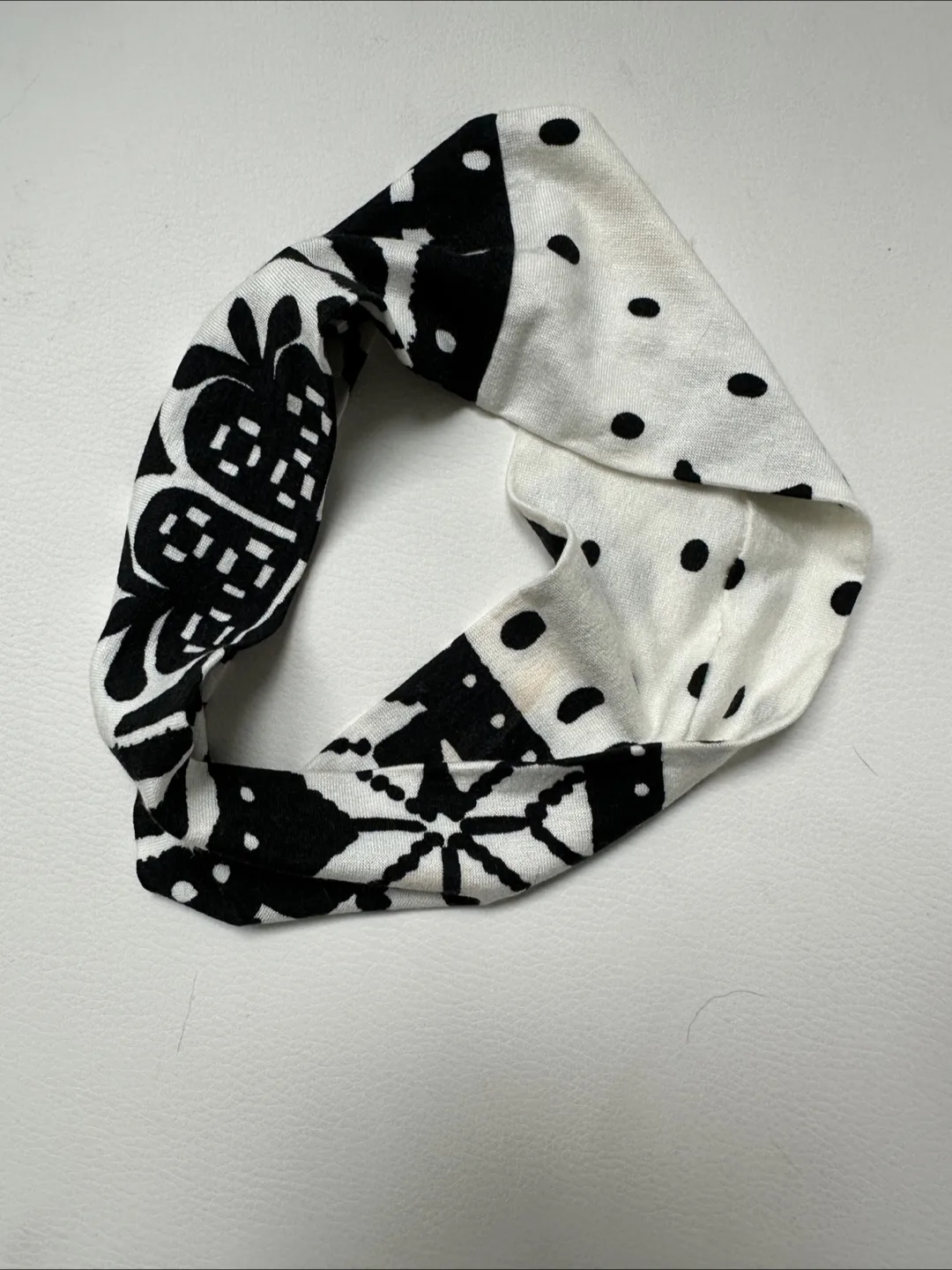 Black & White Headband #freecycle thumbnail