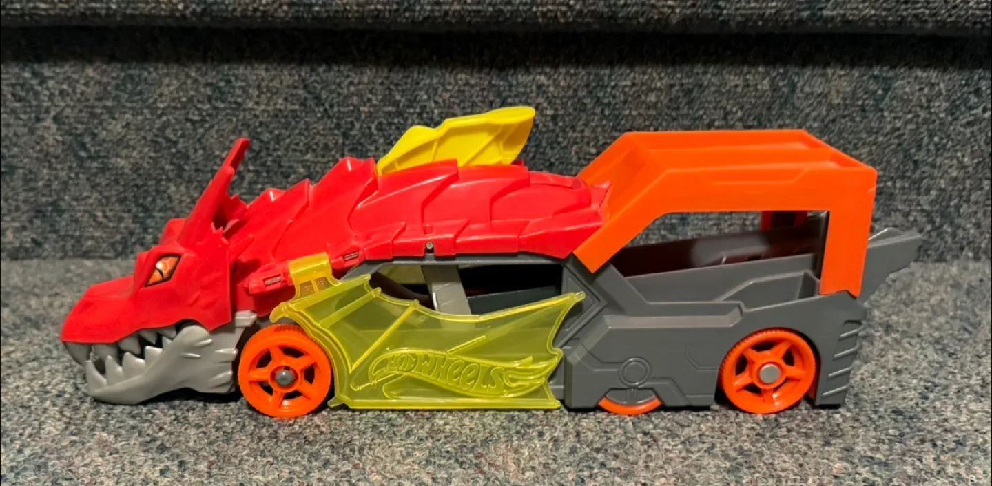 Hot Wheels Dragon Hauler Toy Car thumbnail