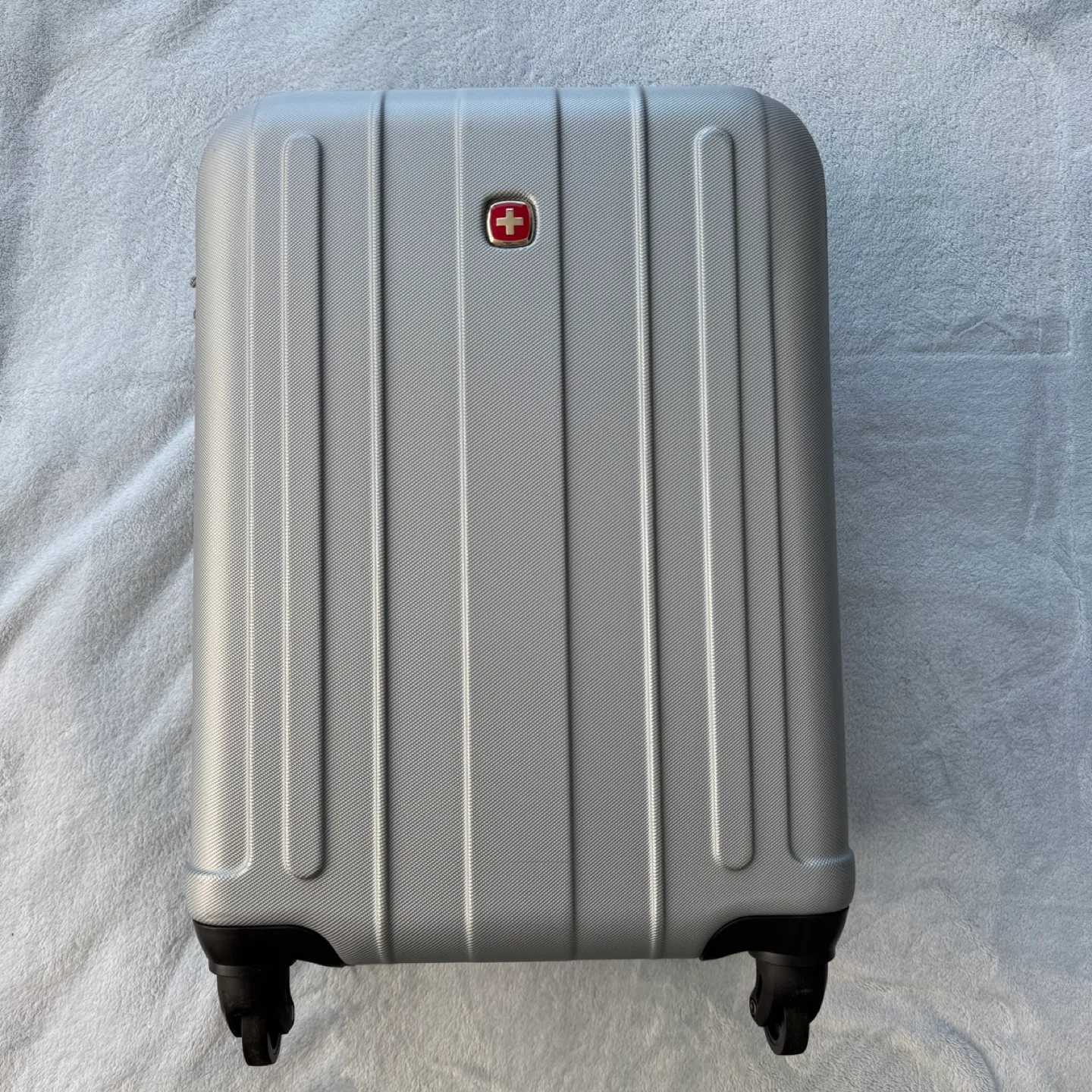 Swiss Gear Carry-On Suitcase thumbnail