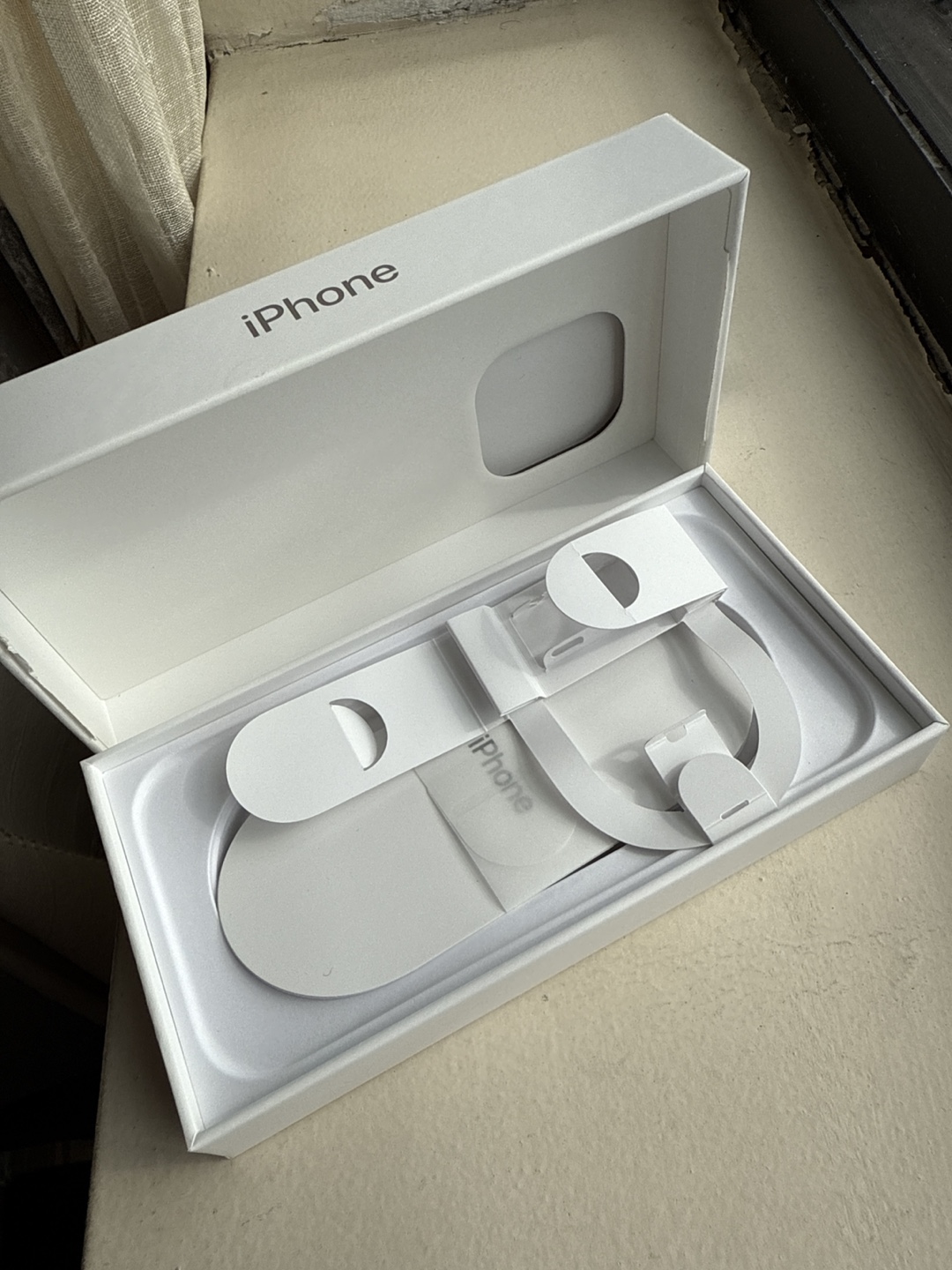 iPhone Box - Empty - photo 4