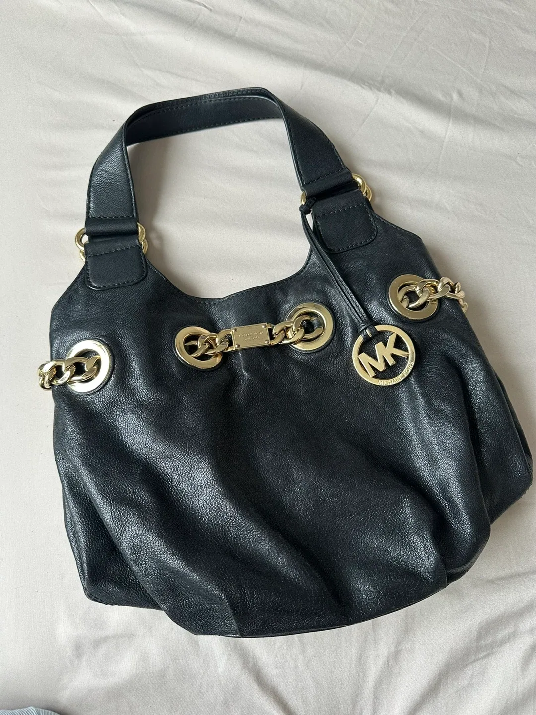 Michael Kors Black Leather Shoulder Bag image indicator(3)